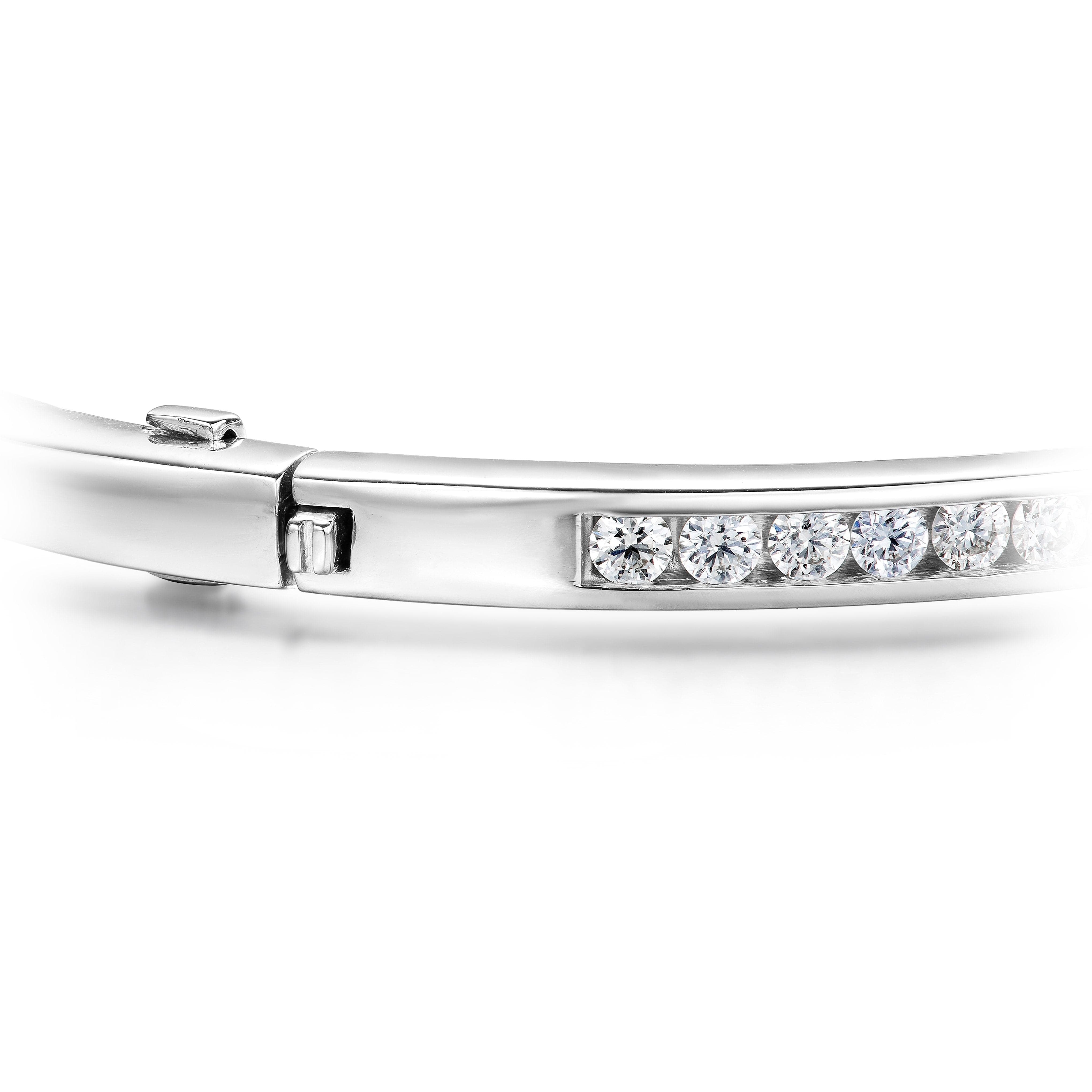 Hearts on Fire Bracelet Hearts on Fire HOF Classic Channel Set Diamond Bangle - 2cts