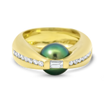 PAGE Estate Ring Estate 18k Yellow Gold Pearl and Diamond Ring 7.5