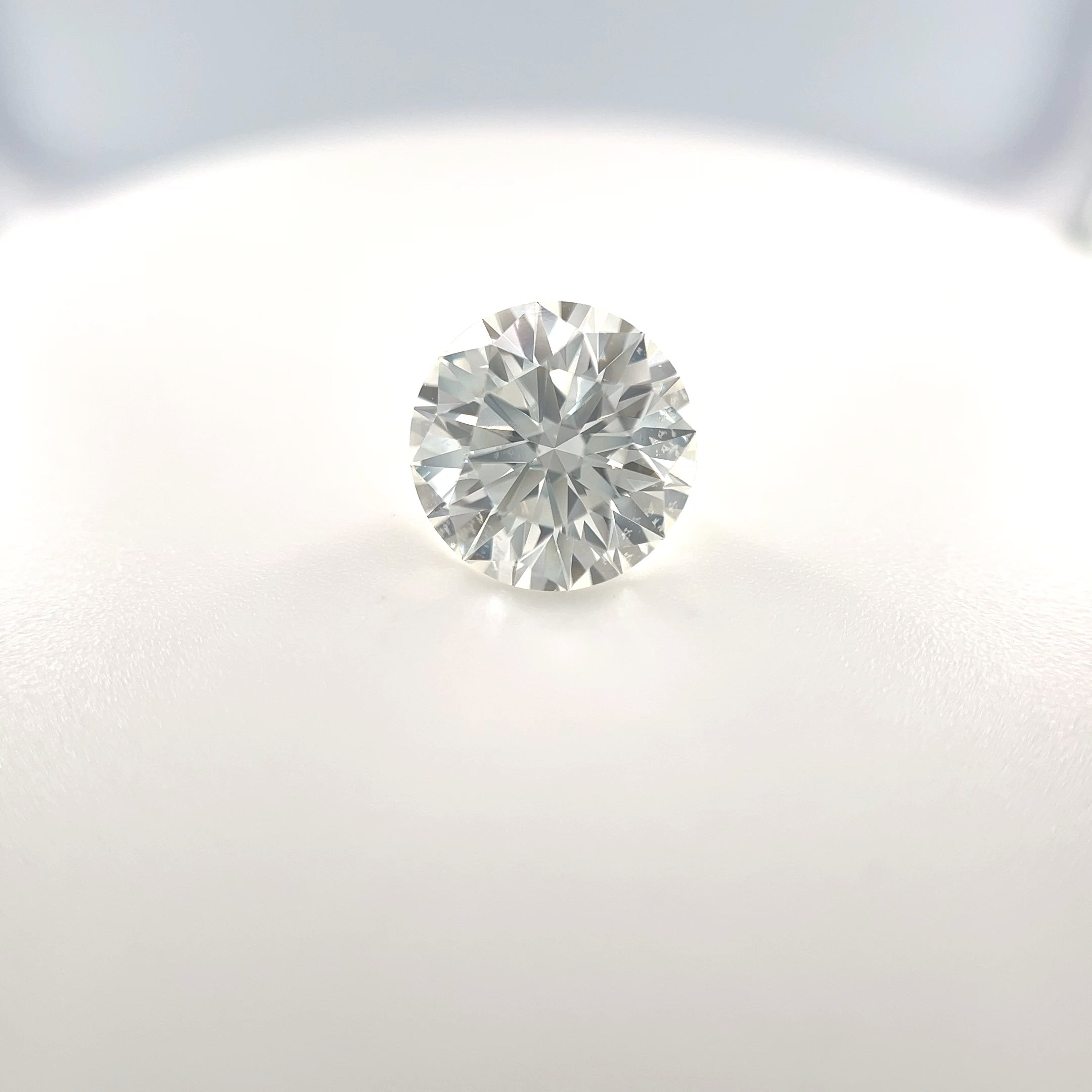 Springer's LEGACY™ 1.32ct Round Brilliant Cut Estate Diamond H&frasl;VVS2