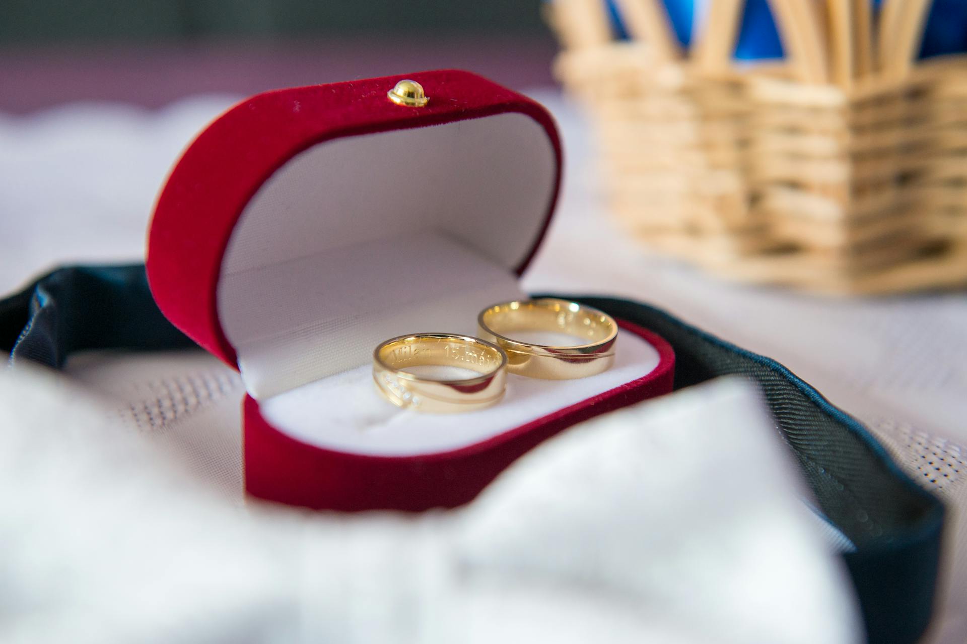Men's Wedding Bands In Portland, ME