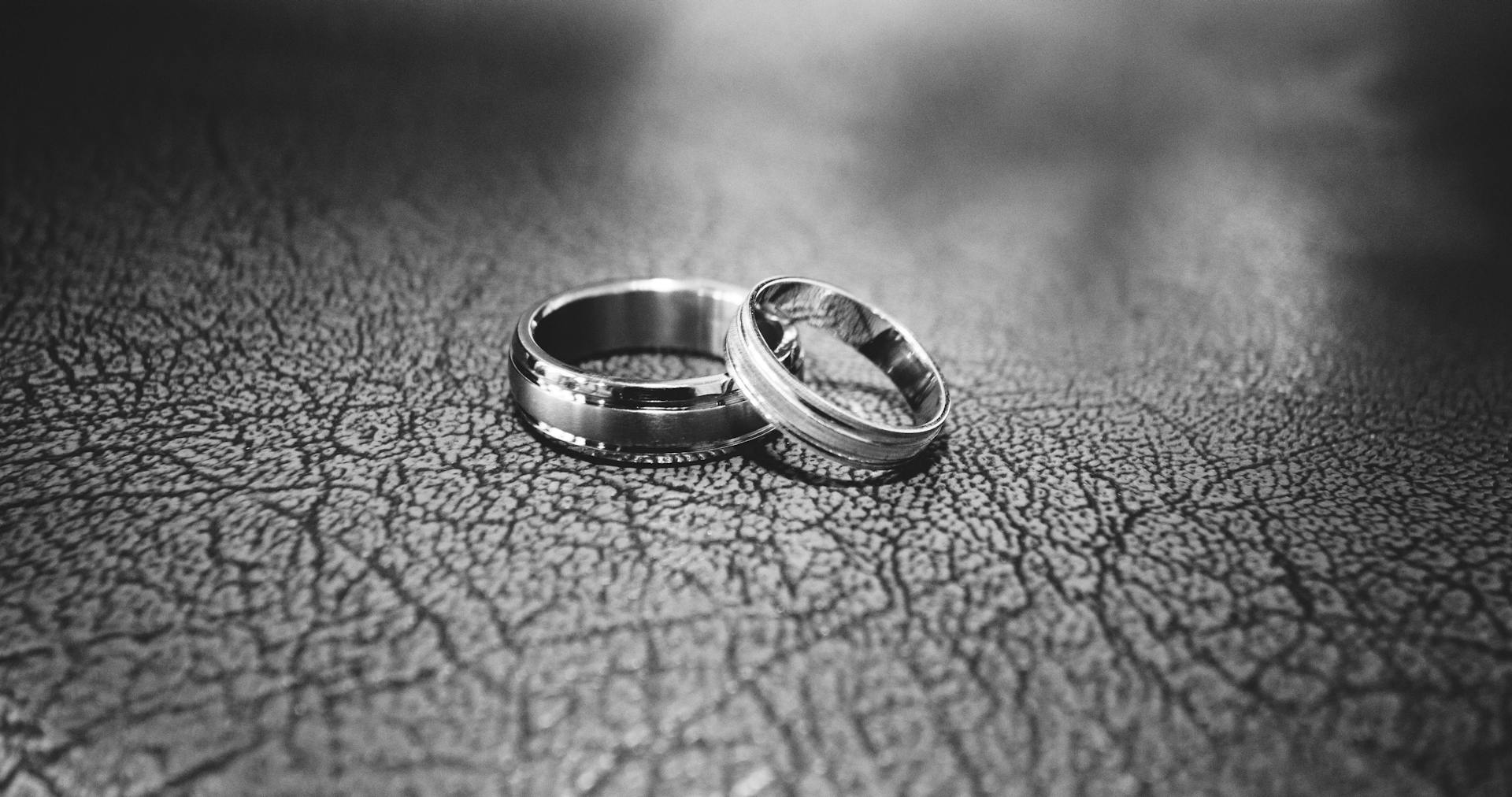 Mens Wedding Bands In Portsmouth, NH
