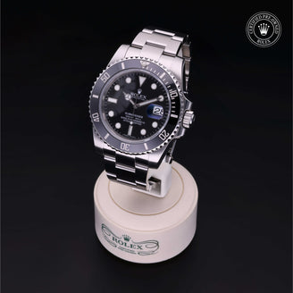 Rolex Certified Pre-Owned Watch Oyster Perpetual Submariner Date