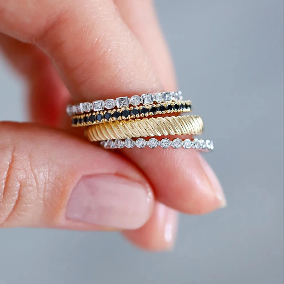 Sethi Couture Sethi Couture La Mer 18k Yellow Gold Band