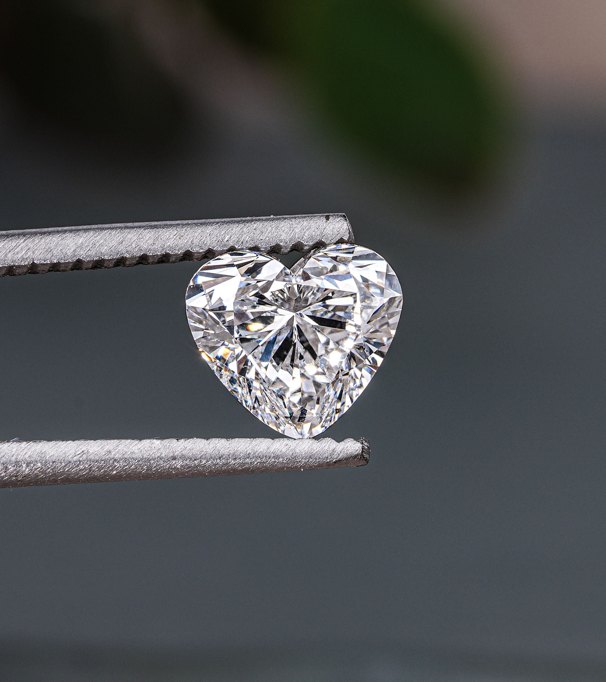 How Do You Wear A Heart Shaped Diamond Ring?