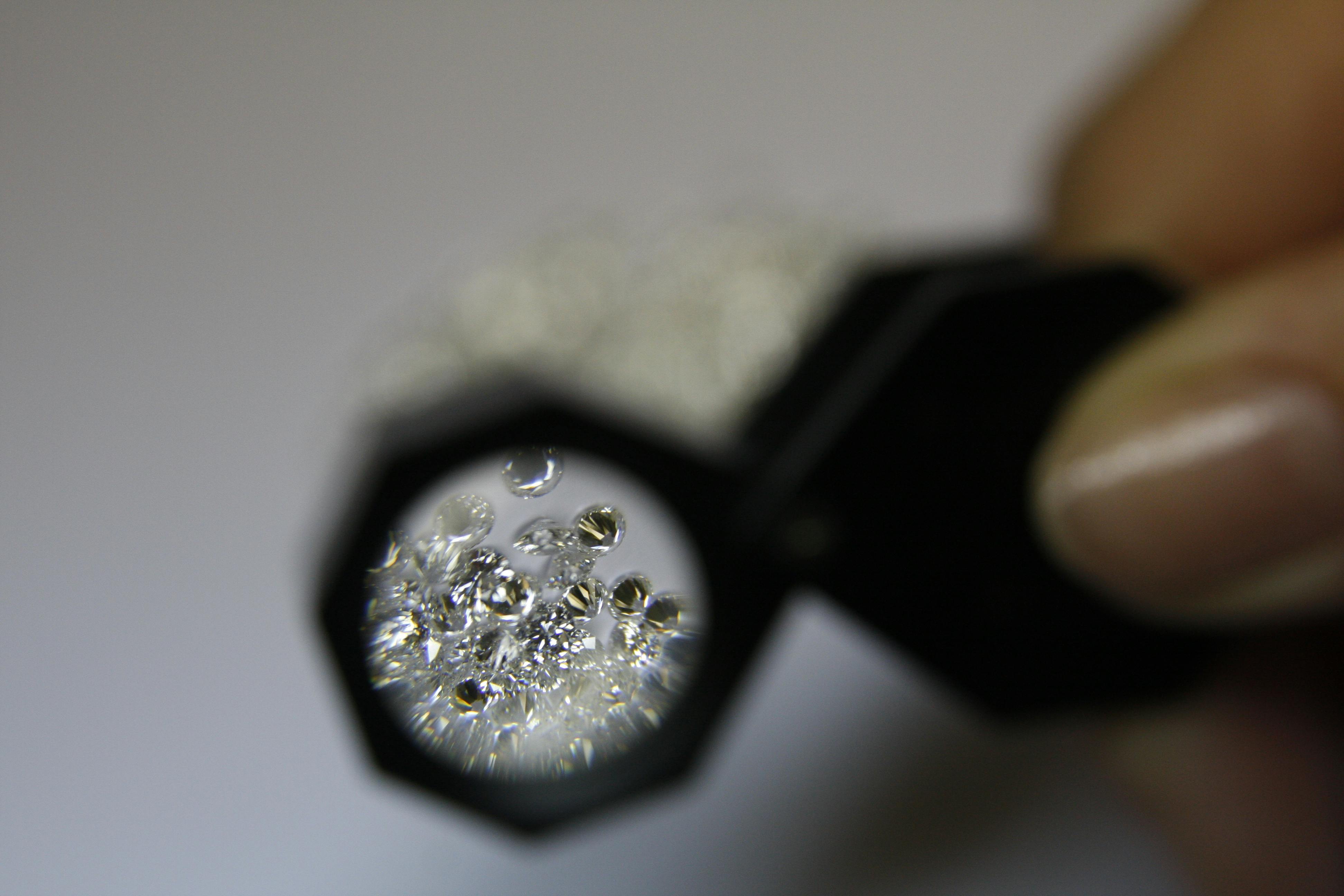 How To Know If A Diamond Ring Is Real?