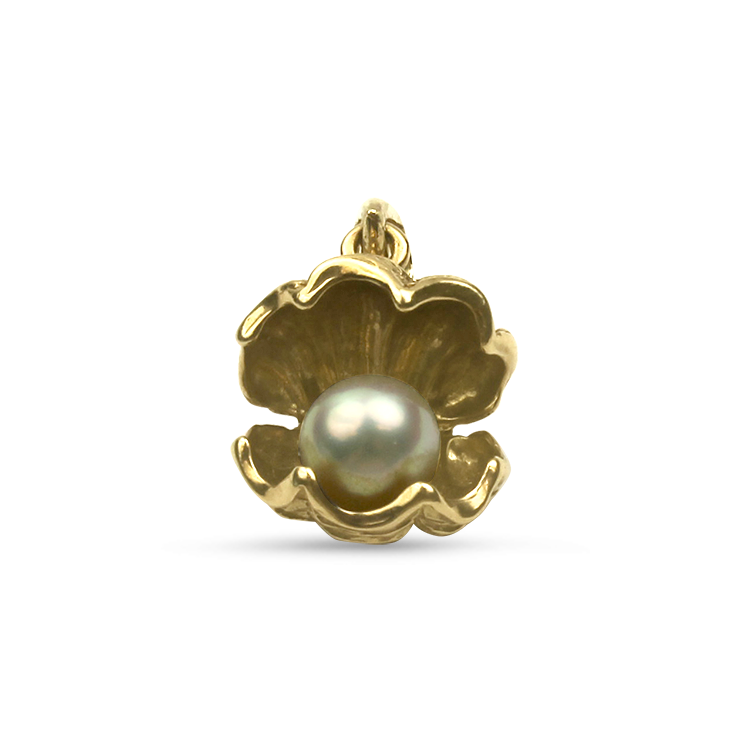 PAGE Estate Necklaces and Pendants Estate 10K Yellow Gold Pearl Clam Shell Pendant
