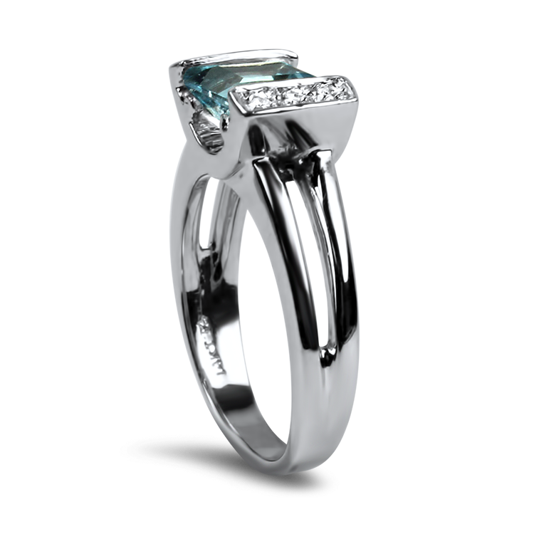 PAGE Estate Ring Estate 14K White Gold Blue Topaz & Diamond Ring 6.5