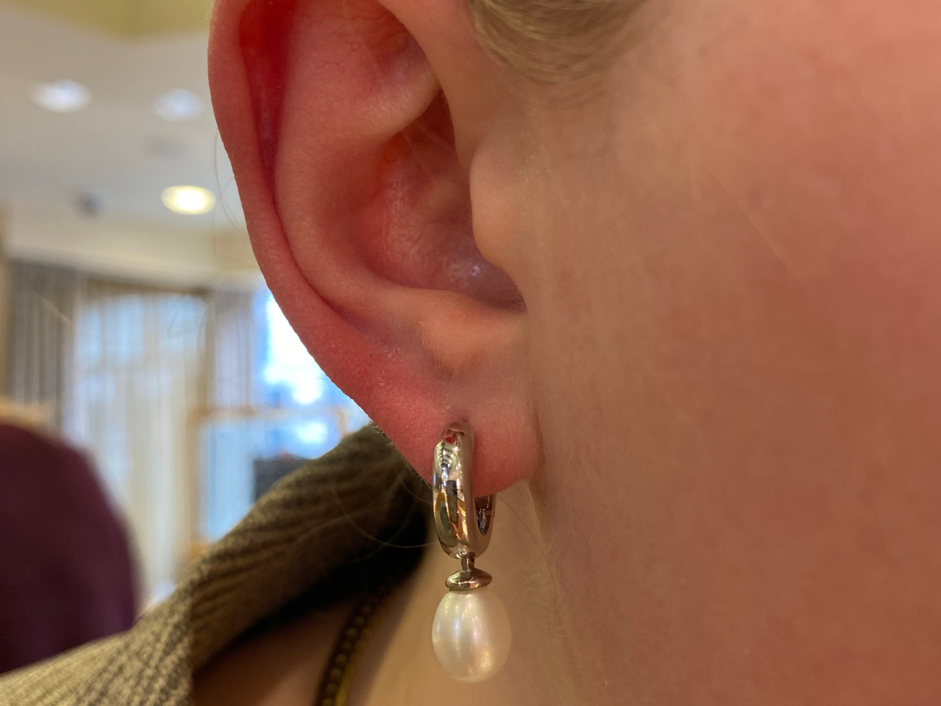 PAGE Estate Earrings Estate 14K White Gold Pearl Huggie Drop Earrings