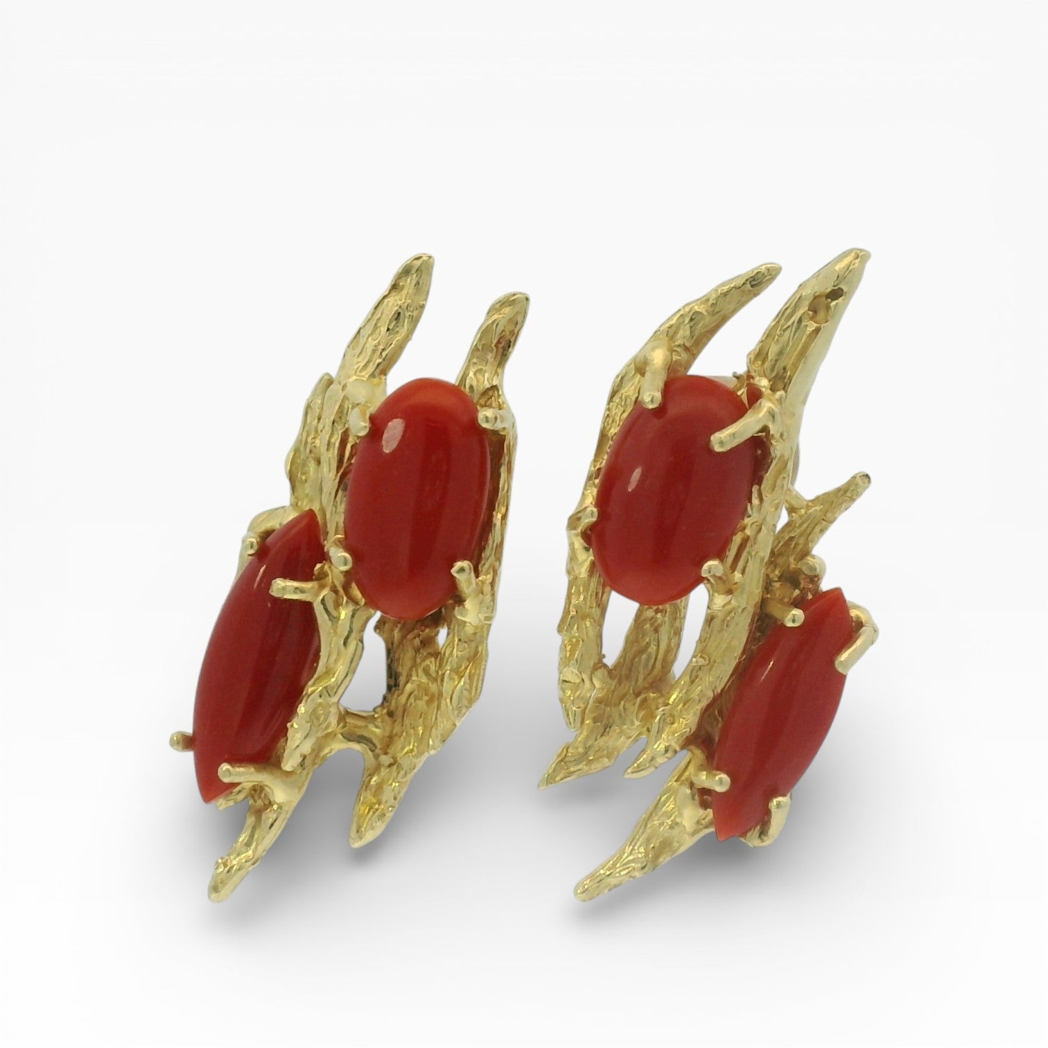 PAGE Estate Earring Estate 14K Yellow Gold Carved Coral Bark-Style Stud Earrings