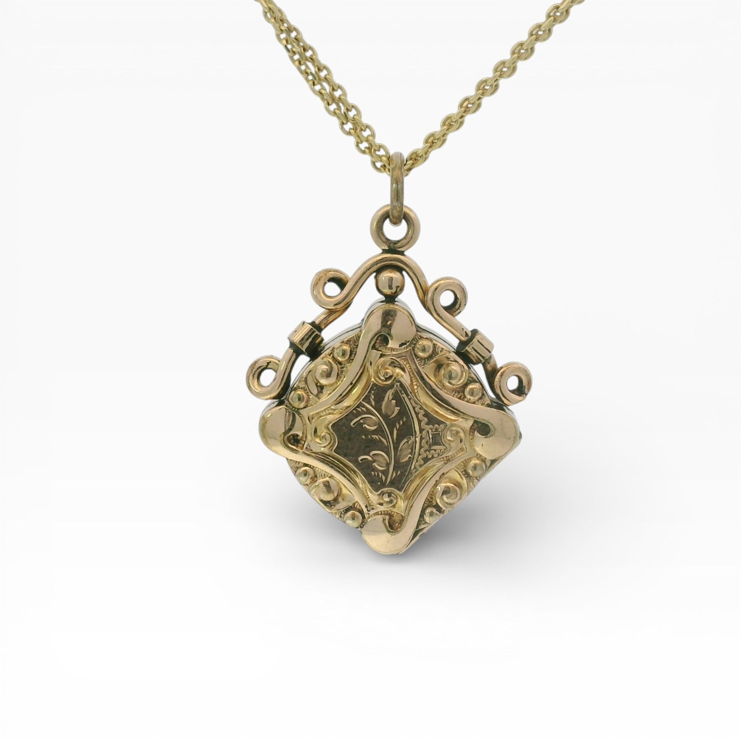 PAGE Estate Lockets Estate 14K Yellow Gold Engraved Locket Pendant