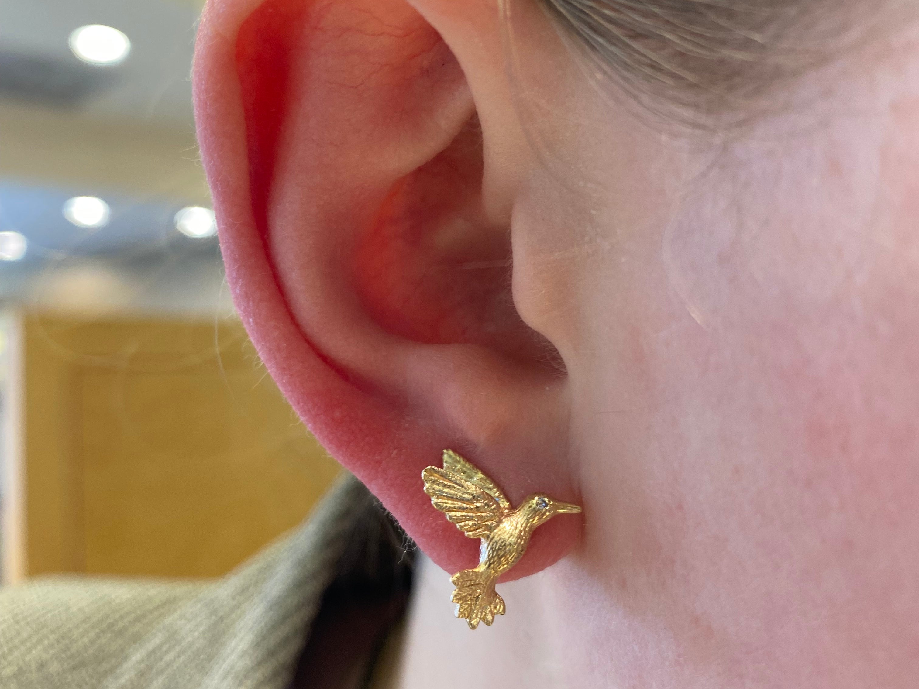 PAGE Estate Earrings Estate 14K Yellow Gold Hummingbird Diamond Stud Earrings