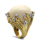 PAGE Estate Ring Estate 18K Yellow Gold Coral & Diamond Ring 5.5