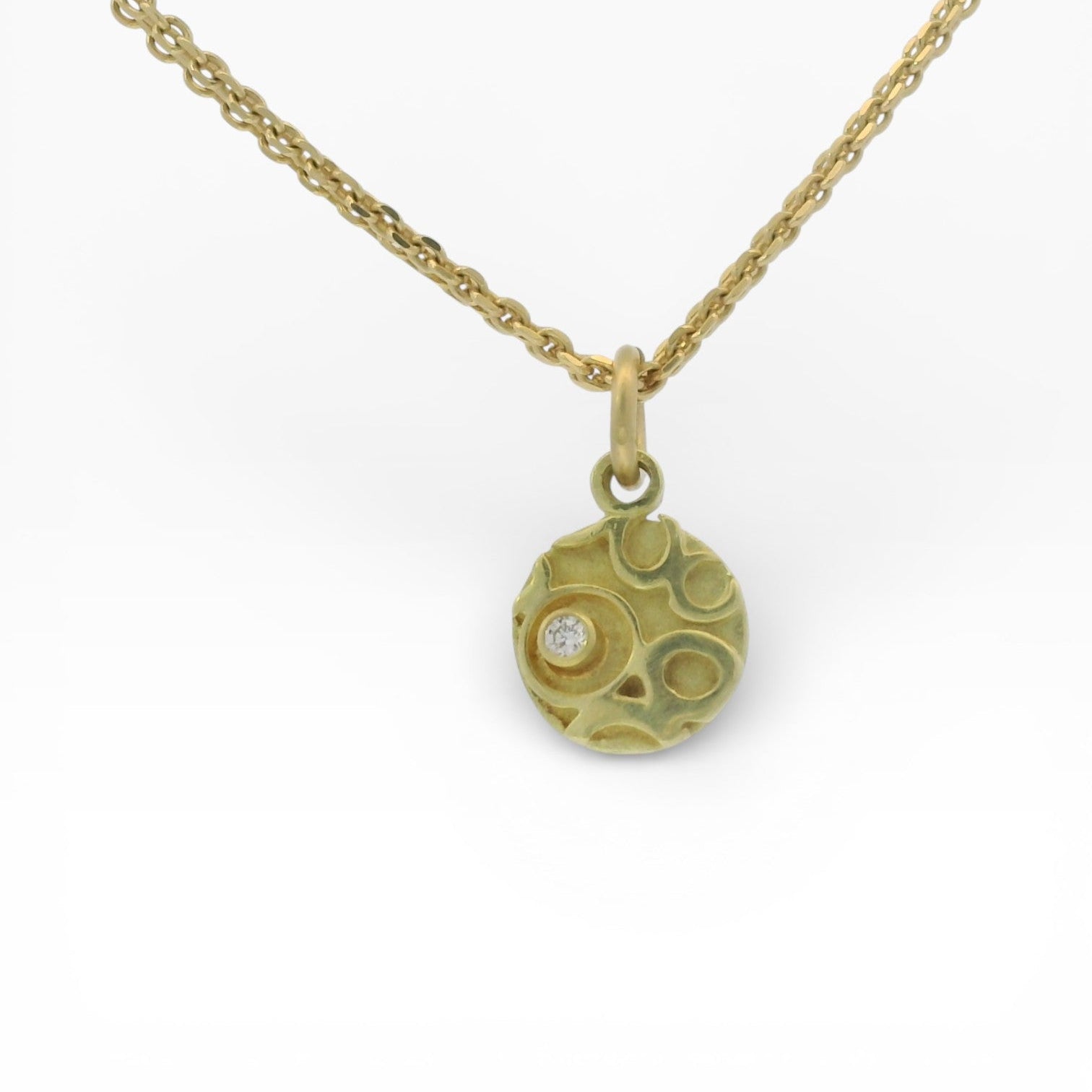 PAGE Estate Necklaces and Pendants Estate 18K Yellow Gold Diamond Disc Pendant