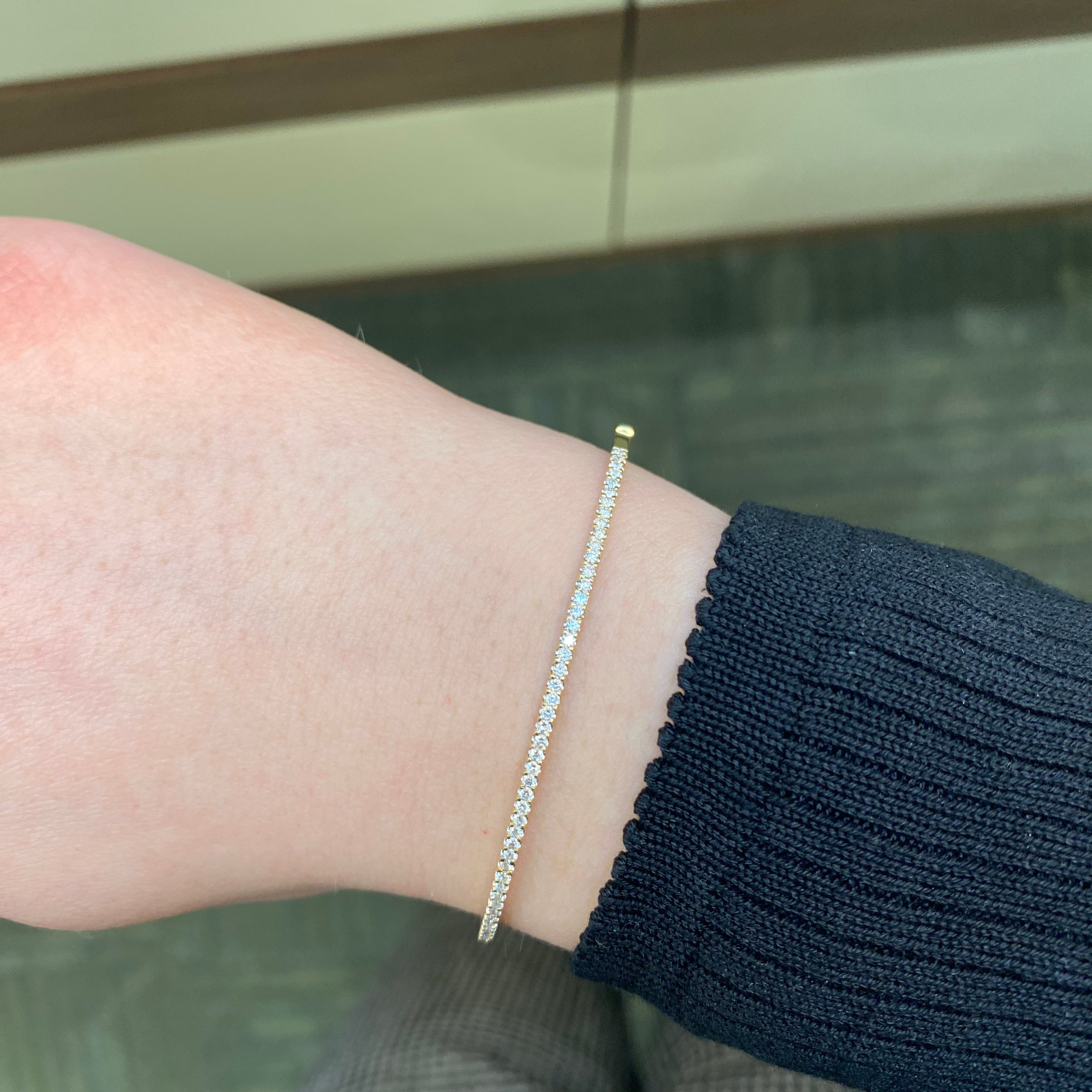 PAGE Estate Bracelet Estate 18K Yellow Gold Diamond Hinged Bangle Bracelet