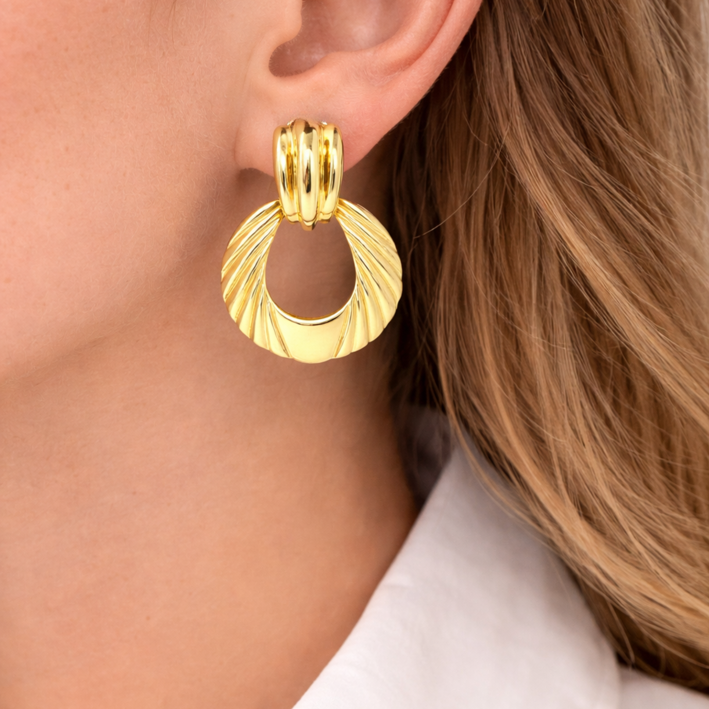 PAGE Estate Earrings Estate 18k Yellow Gold Ribbed Doorknocker-Style Earrings