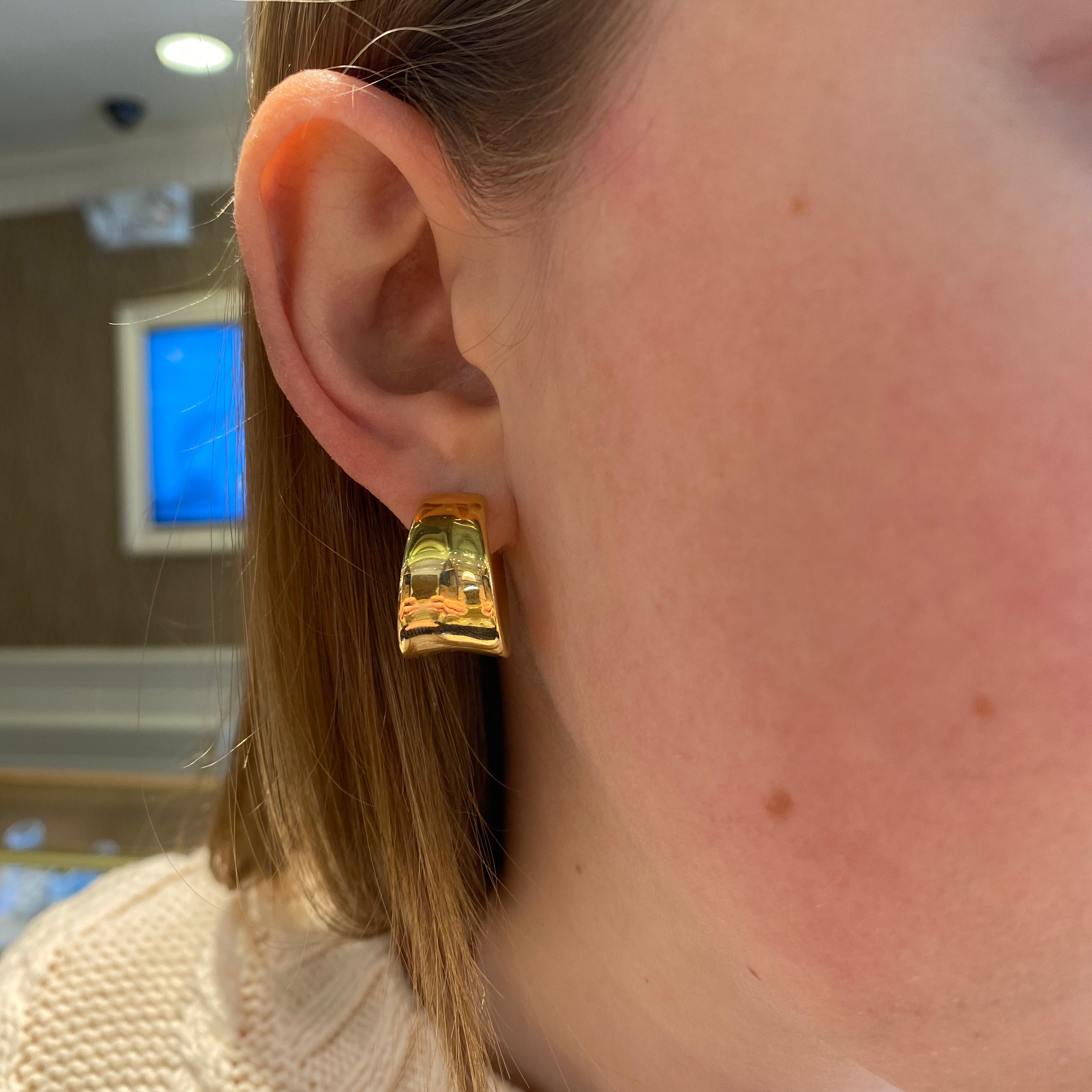 PAGE Estate Earrings Estate 18K Yellow Gold Tapered Hoop Earring