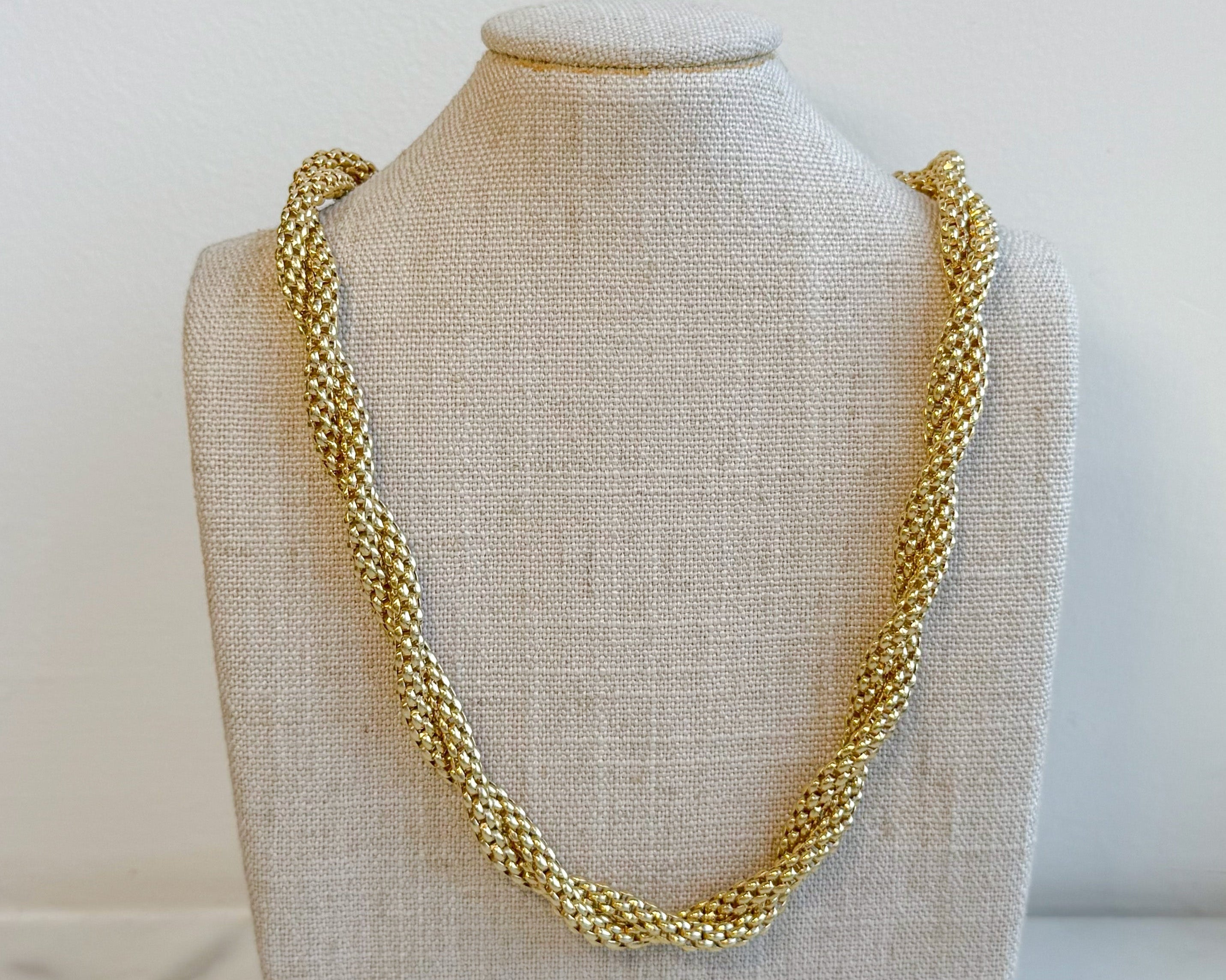PAGE Estate Necklaces and Pendants Estate FOPE 18k Yellow Gold Twisted Necklace