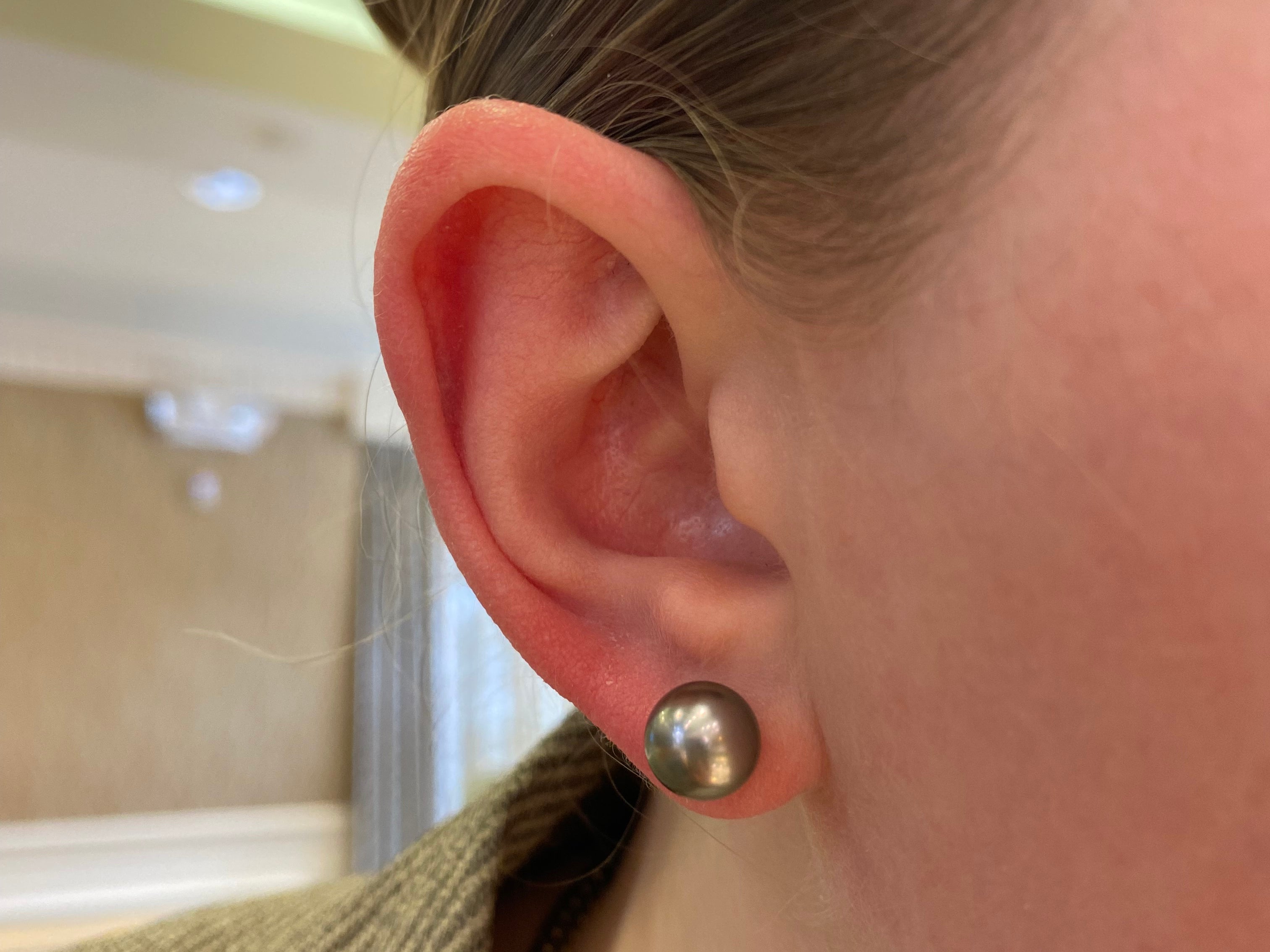 PAGE Estate Earrings Estate Mikimoto 18k White Gold Black South Sea Pearl Stud Earrings