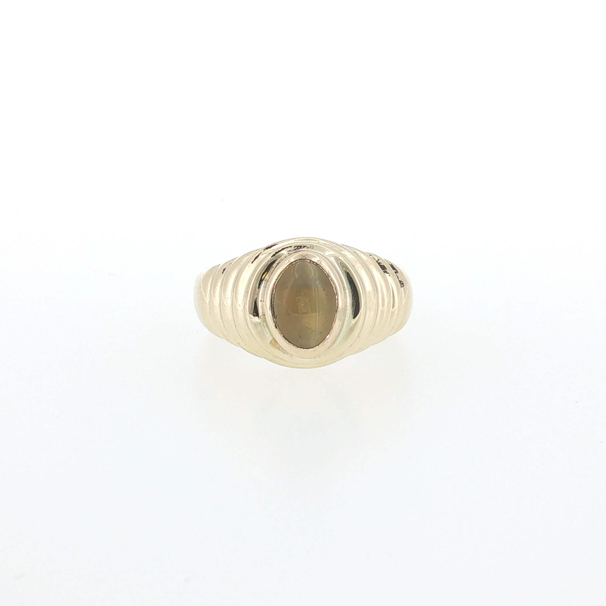 PAGE Estate Rings Estate Vintage 14K Yellow Gold Cat's Eye Chrysoberyl Fluted Ring