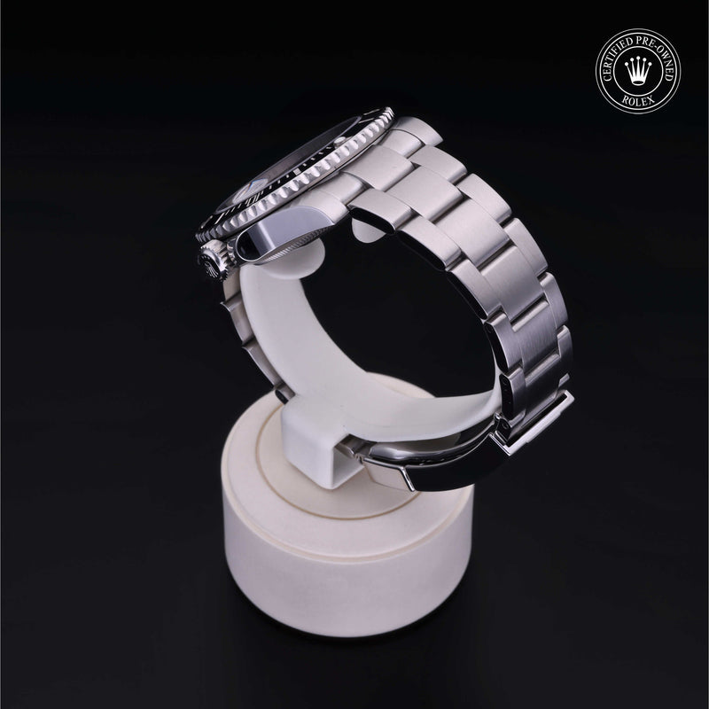 Rolex Certified Pre-Owned Watch Oyster Perpetual Submariner Date