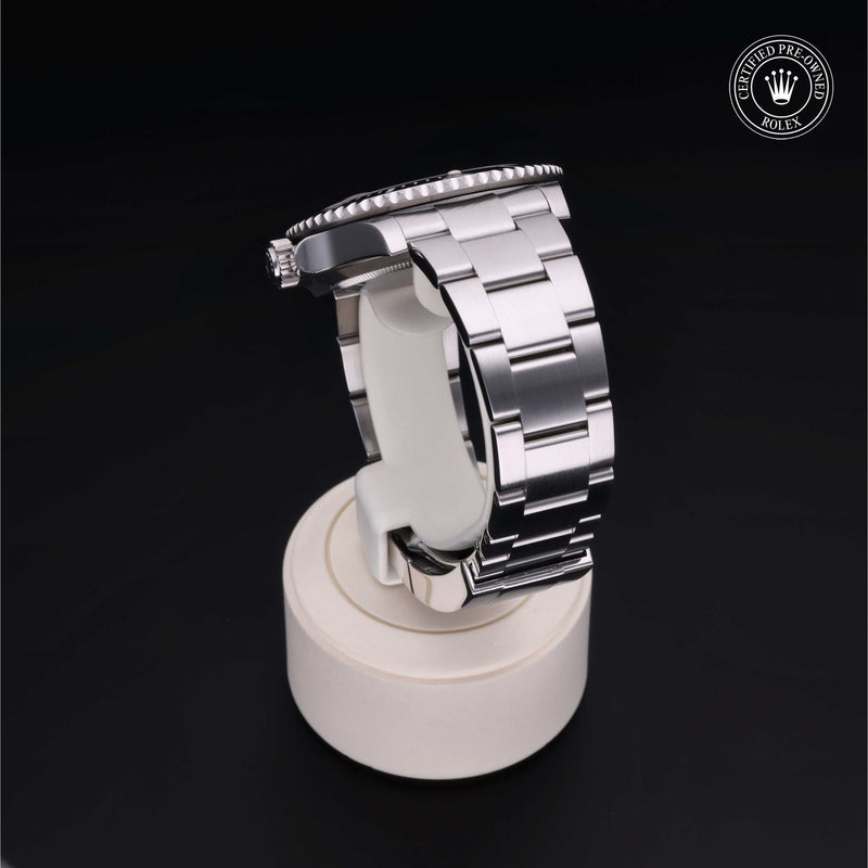 Rolex Certified Pre-Owned Watch Oyster Perpetual Submariner Date