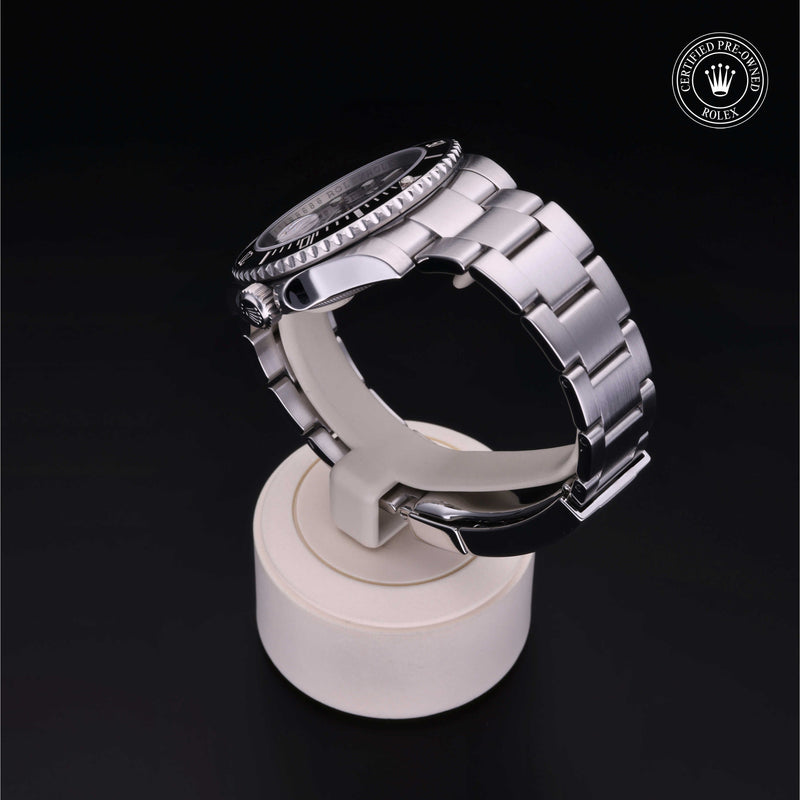 Rolex Certified Pre-Owned Watch Oyster Perpetual Submariner Date