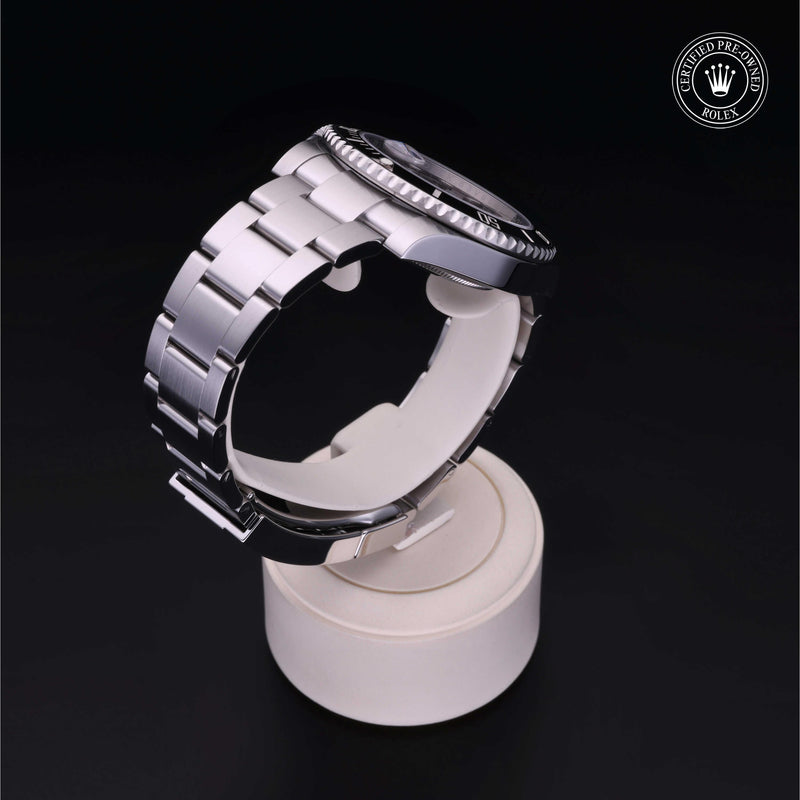 Rolex Certified Pre-Owned Watch Oyster Perpetual Submariner Date