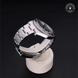 Rolex Certified Pre-Owned Watch Oyster Perpetual Submariner Date