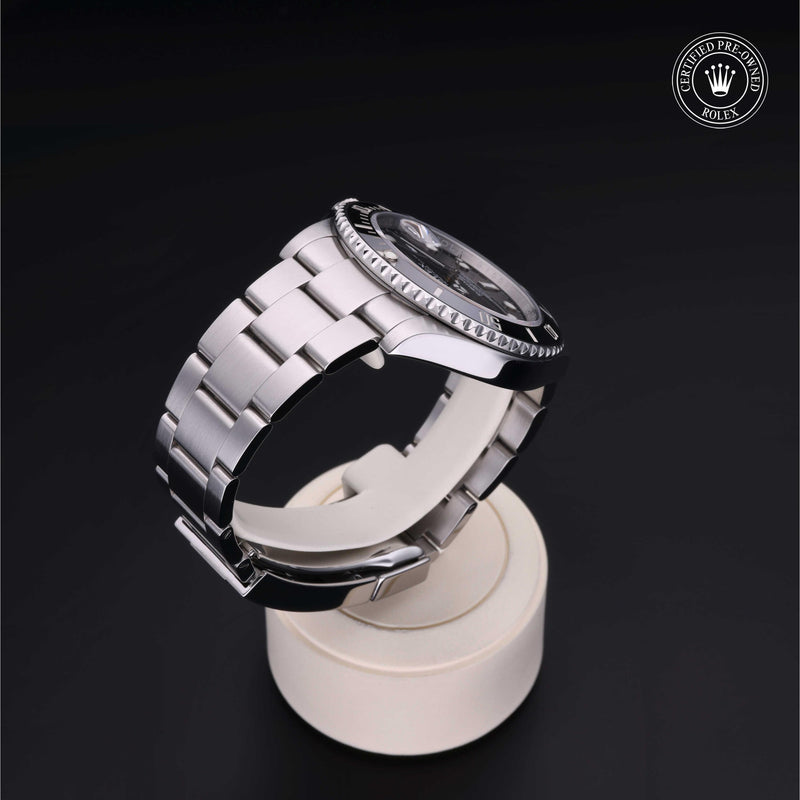 Rolex Certified Pre-Owned Watch Oyster Perpetual Submariner Date