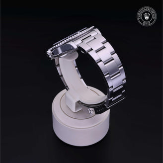 Oyster Perpetual Submariner - image 16 of 37