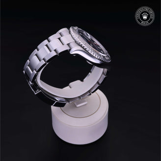 Oyster Perpetual Yacht-Master 40 - image 26 of 37