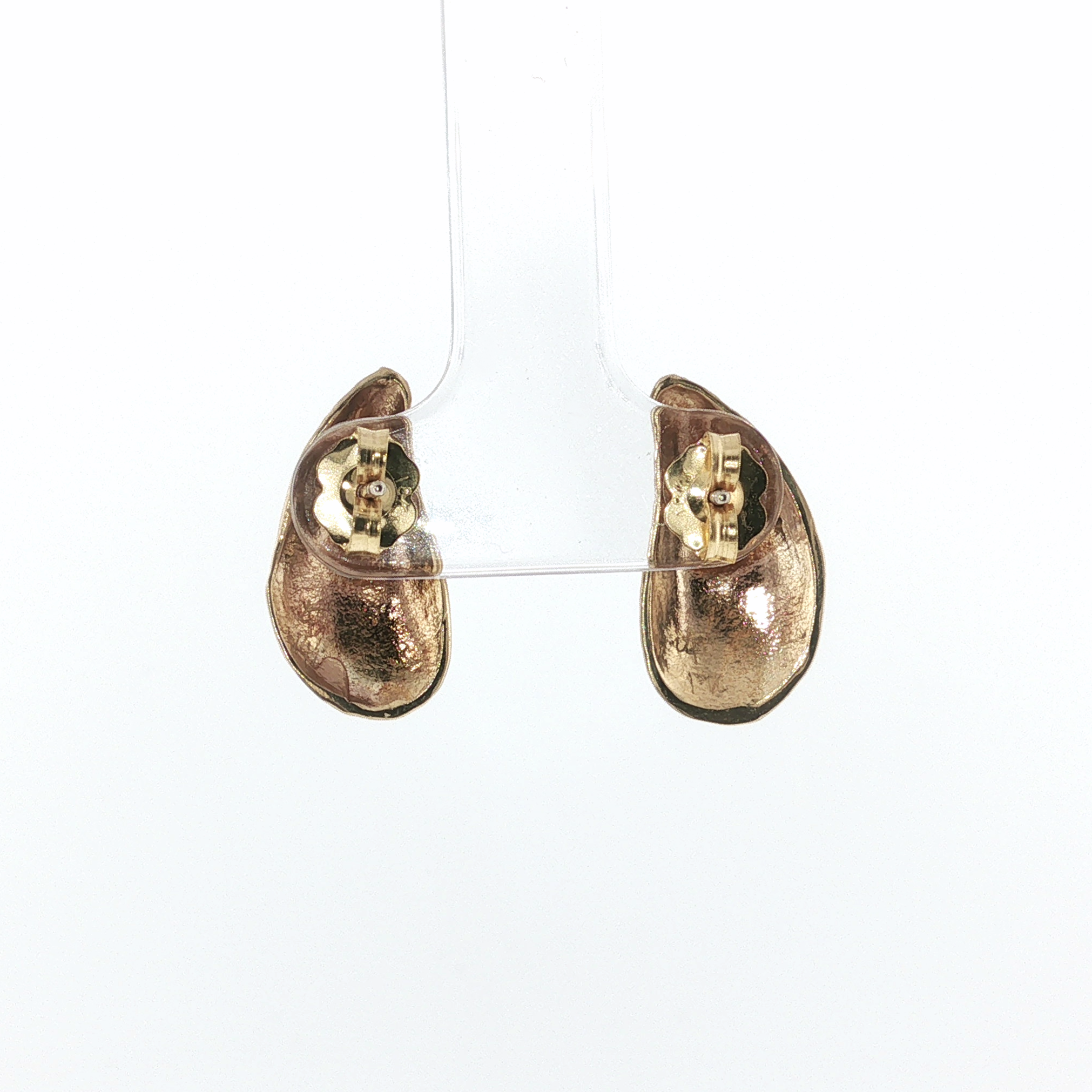 Springer's Stud Earrings Estate 14k Yellow Gold Mussel Shell Stud Earrings