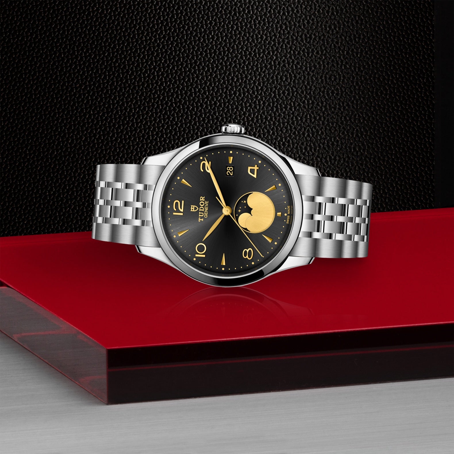 TUDOR 1926 Luna 39mm Black Dial, Stainless Steel Bracelet (M91560