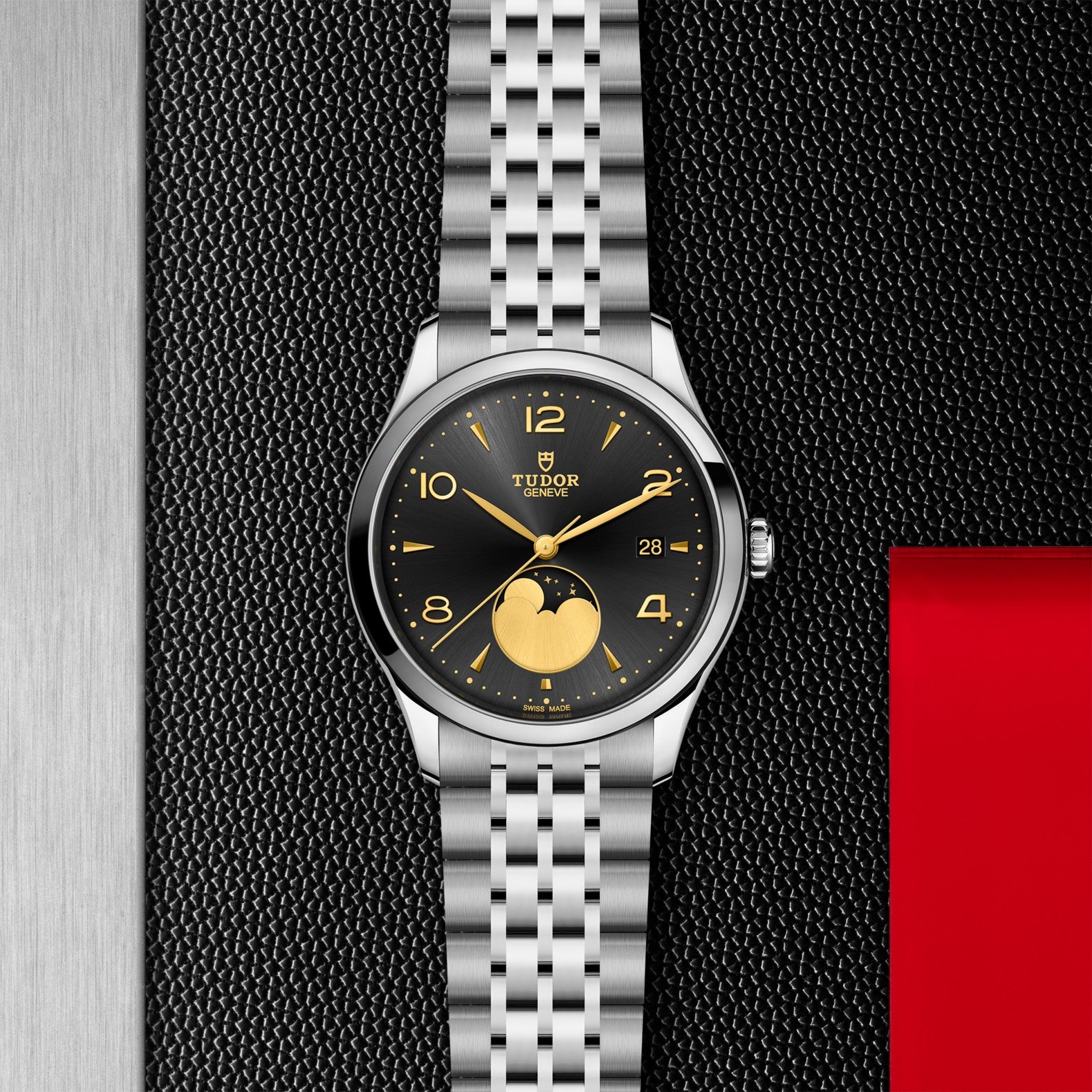 TUDOR 1926 Luna 39mm Black Dial, Stainless Steel Bracelet (M91560