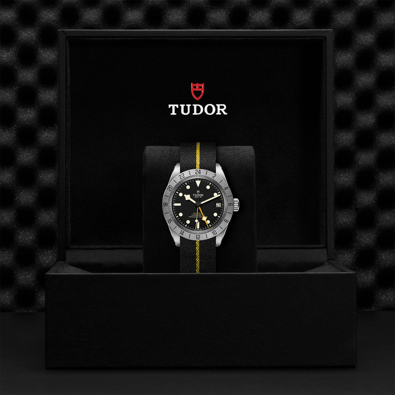 TUDOR Watch TUDOR Black Bay Pro 39mm Steel Case, Fabric Strap Bracelet (M79470-0002)