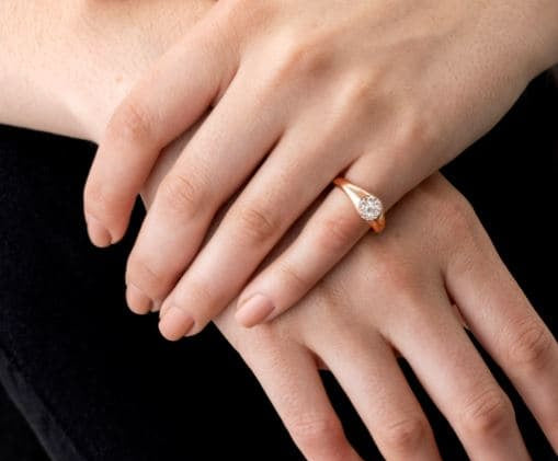 Hearts on Fire Ring Tessa Circle Signet Diamond Cluster Ring - White Gold 6.5